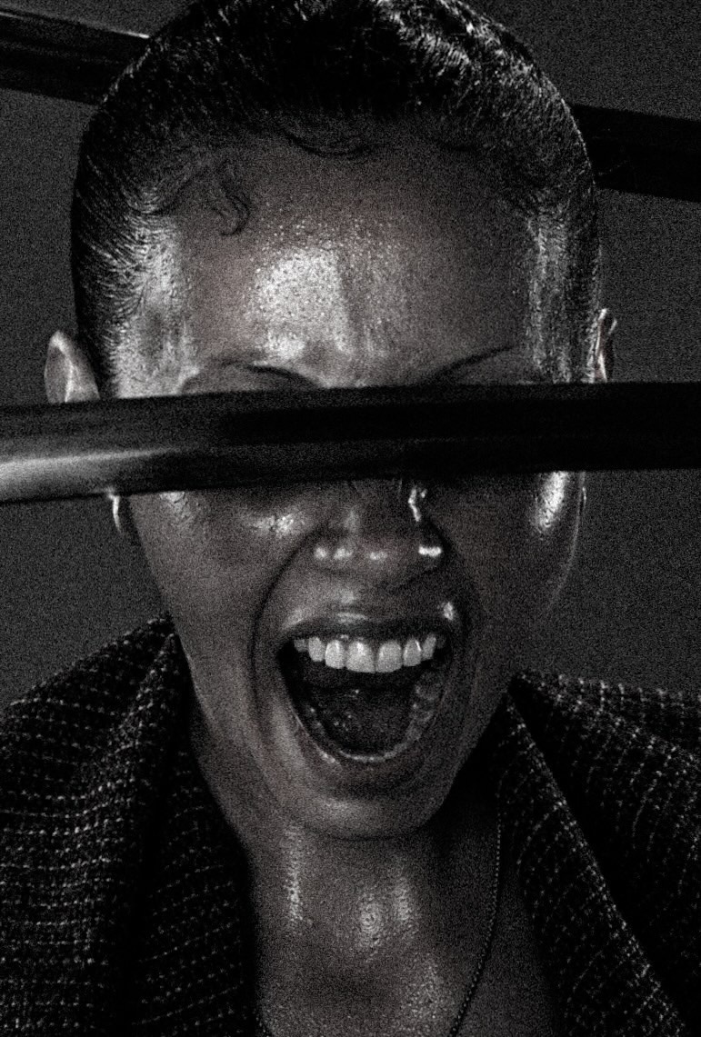 Portrait intense en studio, éditorial ACAP